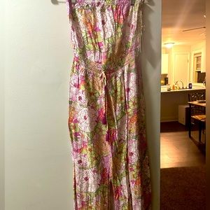 Size medium strapless maxi dress. Never worn. NWT